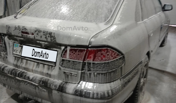 Mazda 626 1999 года