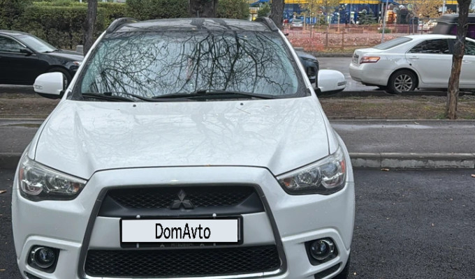 Mitsubishi ASX 2011 года