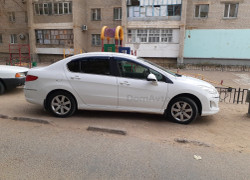 Peugeot 408 2013 года