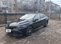 Toyota Camry 2022 года