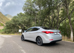 Hyundai Elantra 2015 года