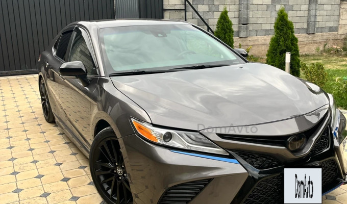 Toyota Camry 2019 года