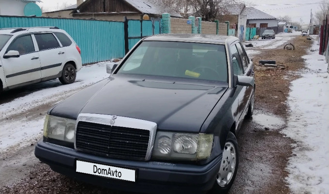 Mercedes-Benz E-Класс 1992 года