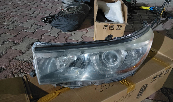 Фары от Toyota Highlander 2015 года