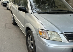 Mazda MPV 2001 года