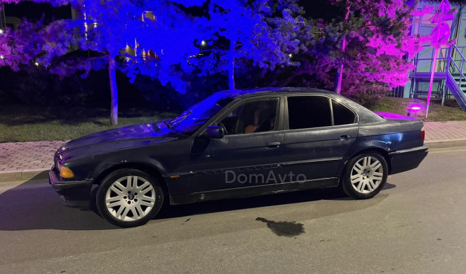 BMW 7 серия 1997 года
