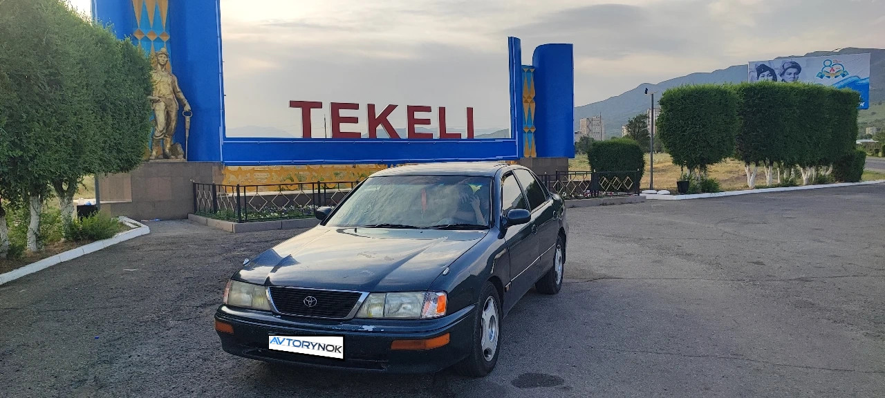 Toyota Avalon, 1995