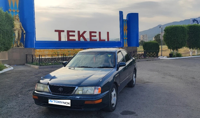 Toyota Avalon 1995 года