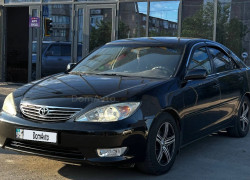Toyota Camry 2003 года