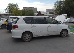 Toyota Ipsum 2002 года