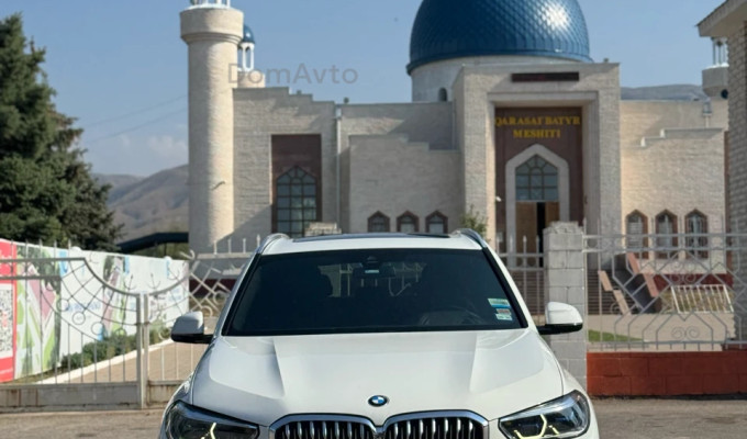 BMW X5 2019 года
