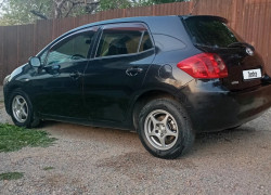 Toyota Auris 2008 года