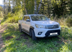 Toyota Hilux 2017 года