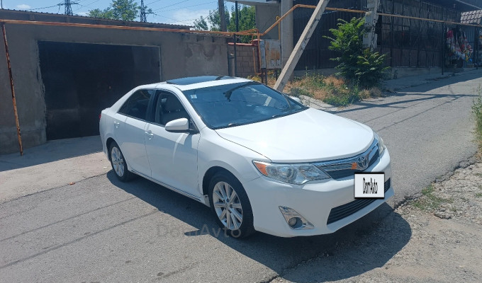 Toyota Camry 2011 года