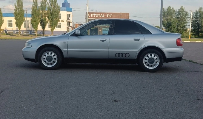 Audi A4 1999 года