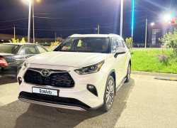 Toyota Highlander 2021 года