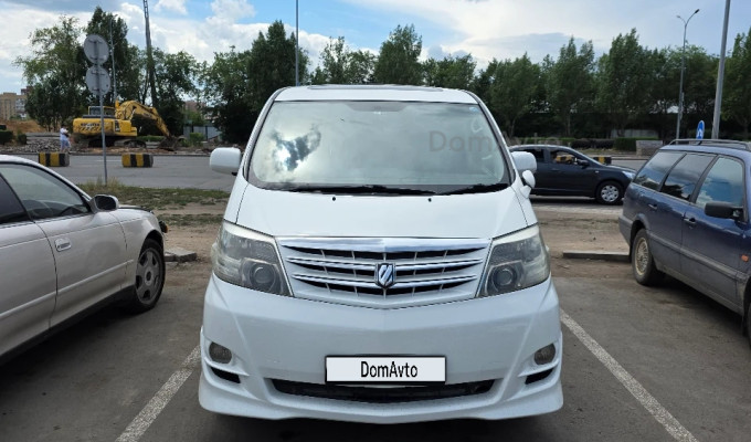 Toyota Alphard 2005 года