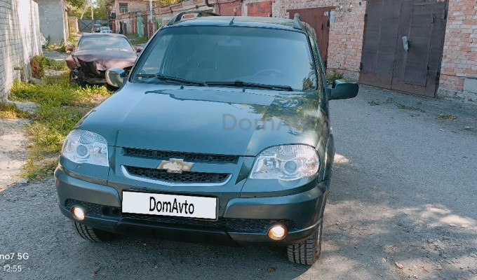 Chevrolet Niva 2011 года