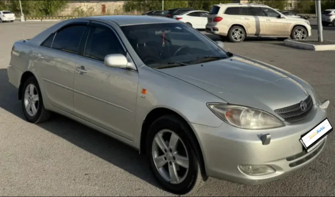 Toyota Camry 2003 года