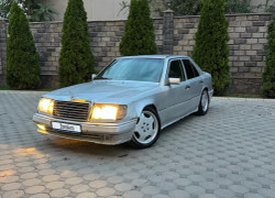 Mercedes-Benz E-Класс 1992 года