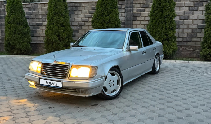 Mercedes-Benz E-Класс 1992 года