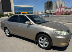 Toyota Camry 2005 года