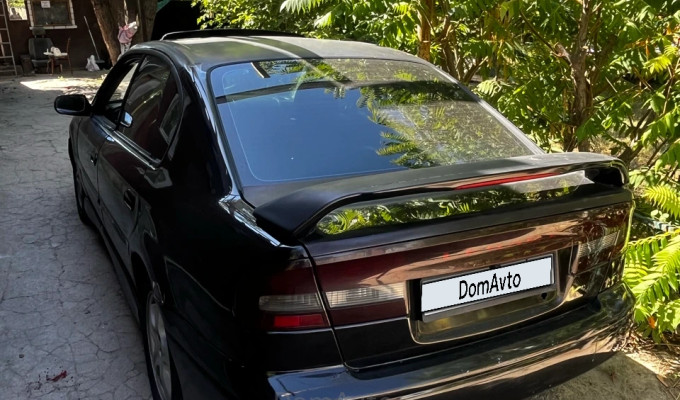 Subaru Legacy 2000 года