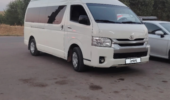 Toyota Hiace 2014 года