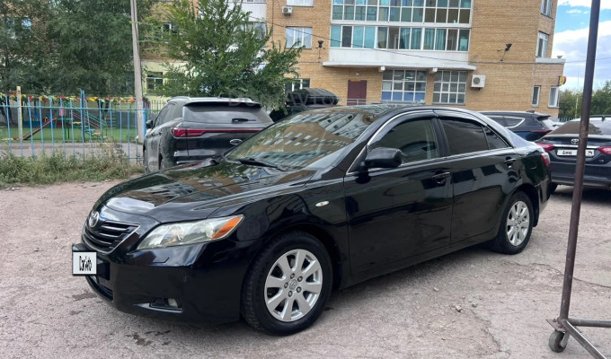 Toyota Camry 2008 года