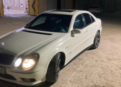Mercedes-Benz E-Класс 2004 года