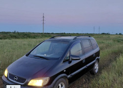 Opel Zafira 2002 года
