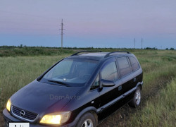 Opel Zafira 2002 года