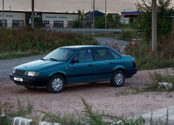 Volkswagen Passat 1993 года