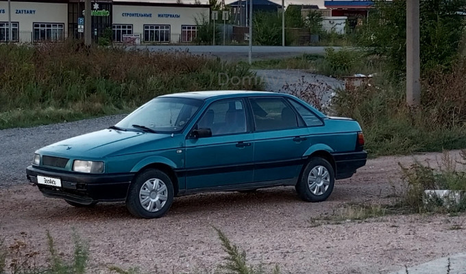 Volkswagen Passat 1993 года