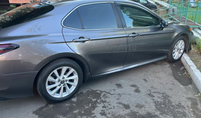 Toyota Camry 2021 года