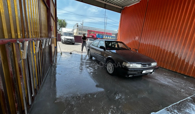 Mazda 626 1990 года