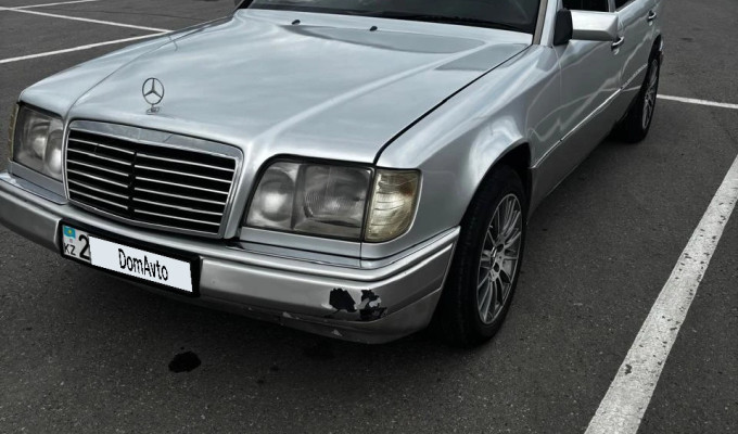 Mercedes-Benz E-Класс 1994 года