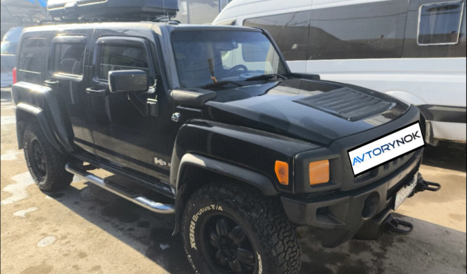 Hummer H3 2006 года