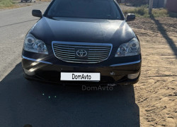Toyota Crown Majesta 2004 года