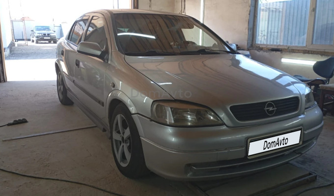 Opel Astra 1998 года