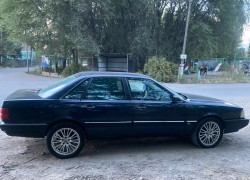 Audi 200 1988 года