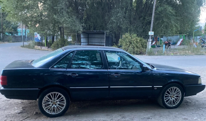 Audi 200 1988 года