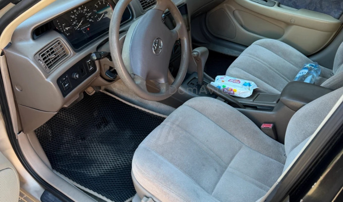 Toyota Camry 1998 года