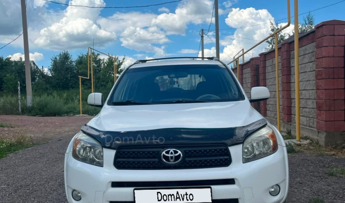 Toyota RAV4 2007 года