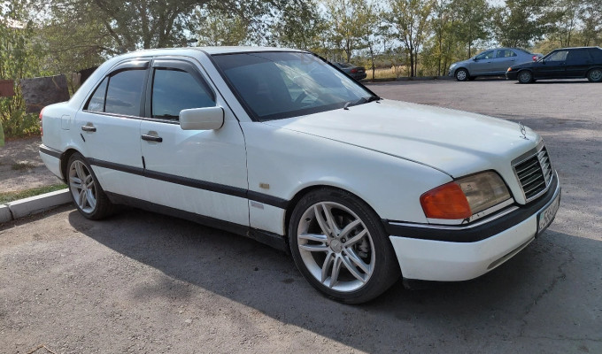 Mercedes-Benz C-Класс 1995 года