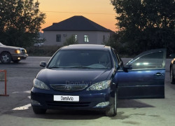 Toyota Camry 2004 года