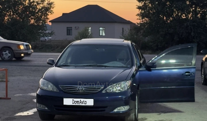 Toyota Camry 2004 года