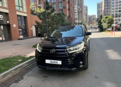 Toyota Highlander 2018 года