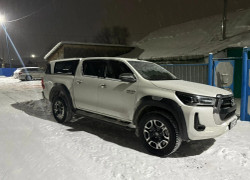 Toyota Hilux 2020 года