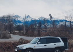 Toyota RAV4 1997 года